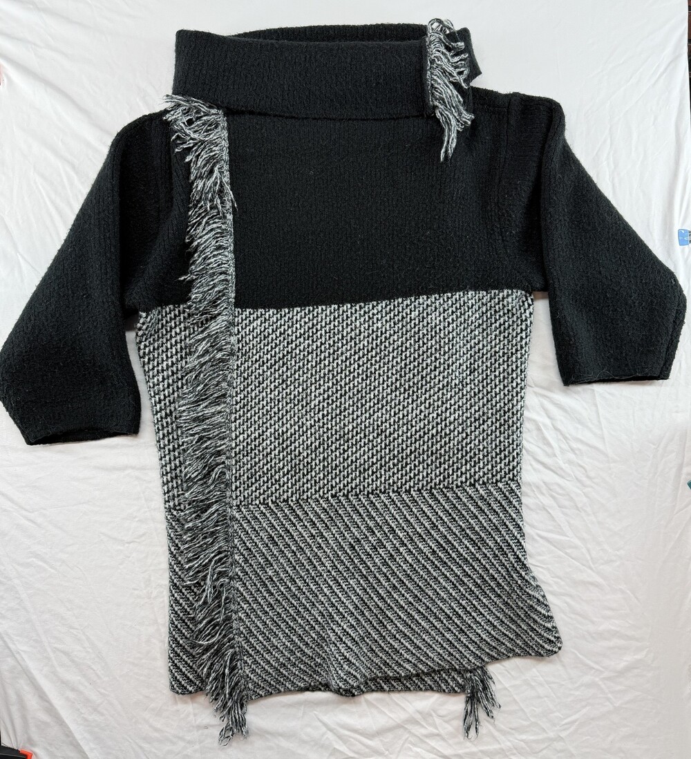 GILI Sweater Womens XXS-S Black Gray Cowl Neck Fringe Tunic Poncho Top Knit
